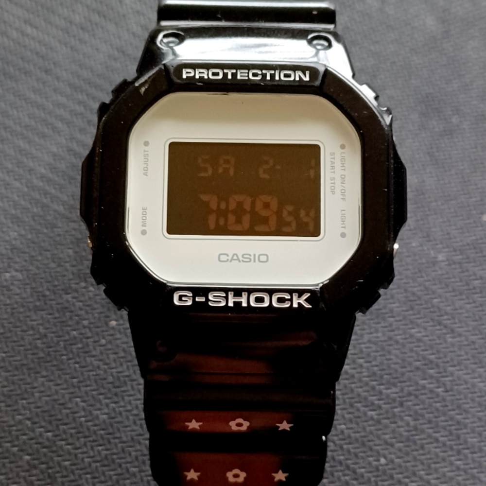 CASIO G-SHOCK DW5600 MEDICOM TOY